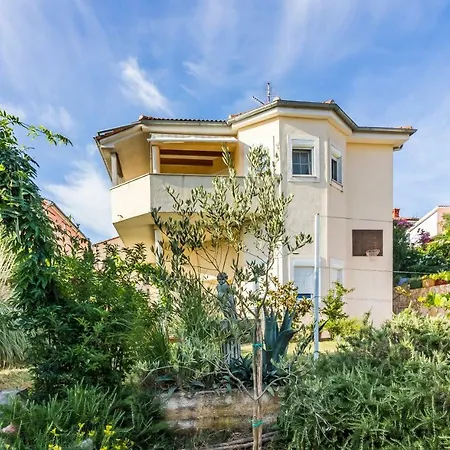 Mika Apartamento Pula